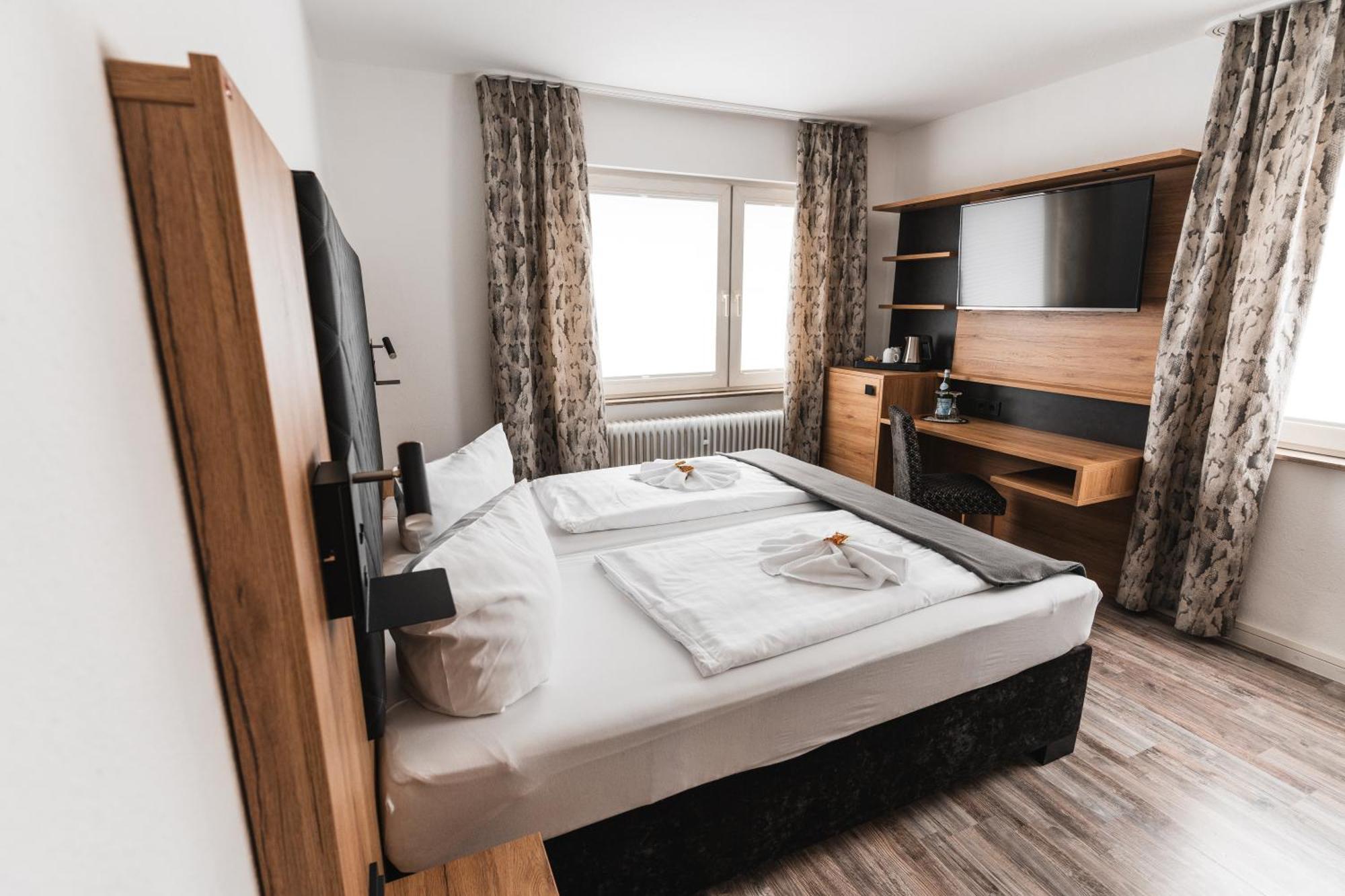 Hotel Apartments Restaurant Cala Luna Marburg Dış mekan fotoğraf