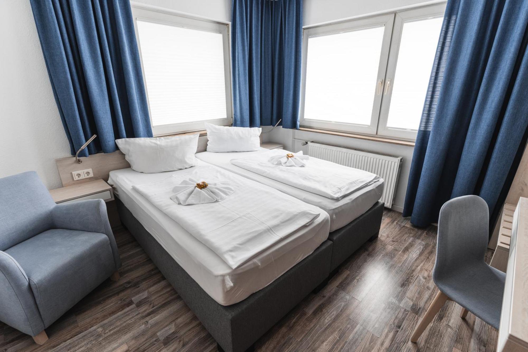 Hotel Apartments Restaurant Cala Luna Marburg Dış mekan fotoğraf